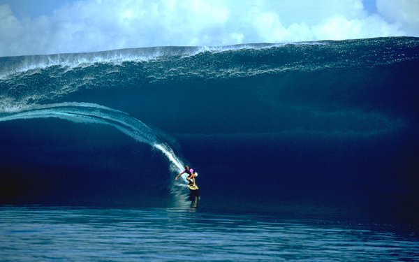 laird-hamilton-surfing-in-tahiti.jpg